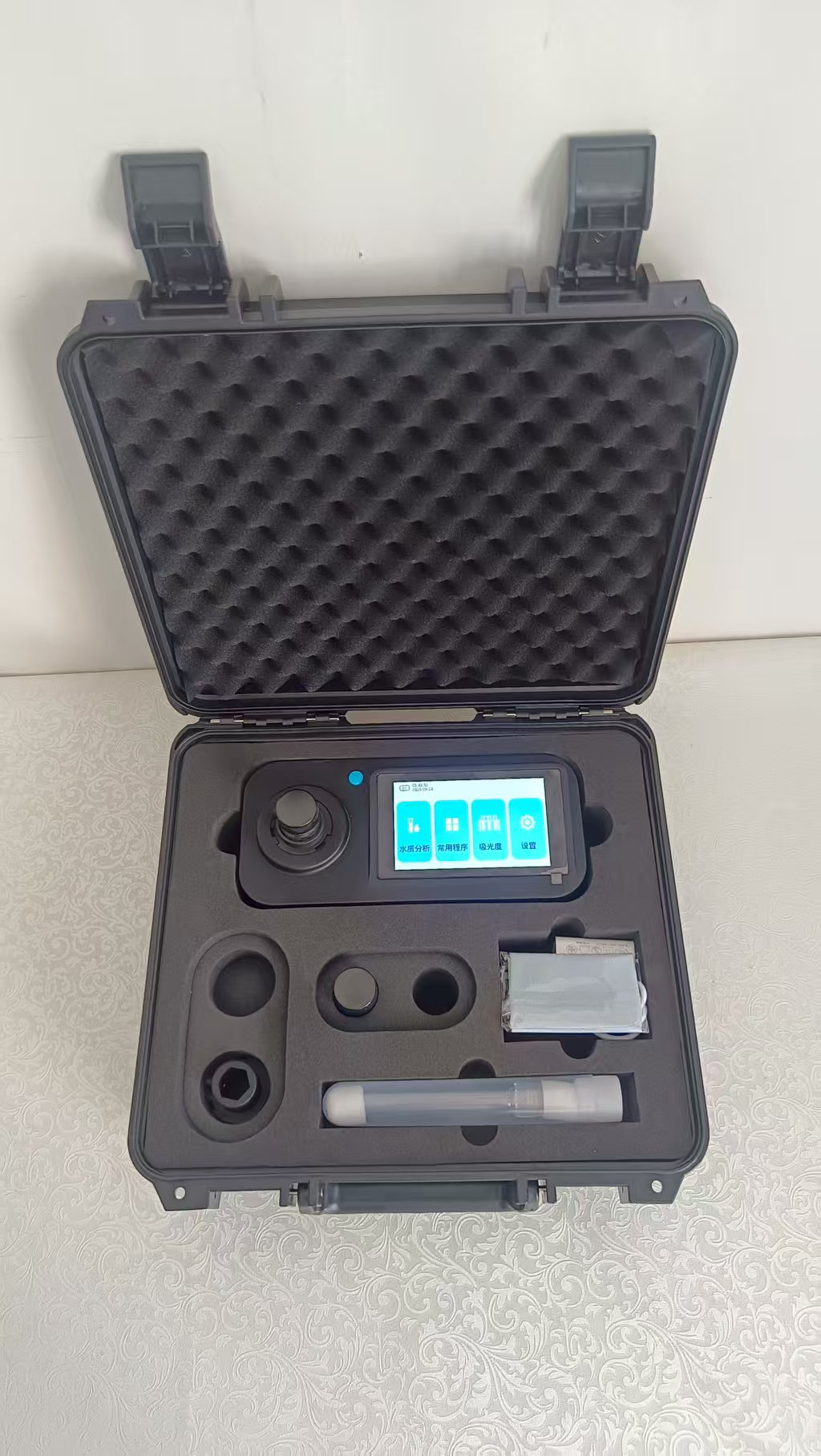 a手持式水質(zhì)檢測儀6.jpg