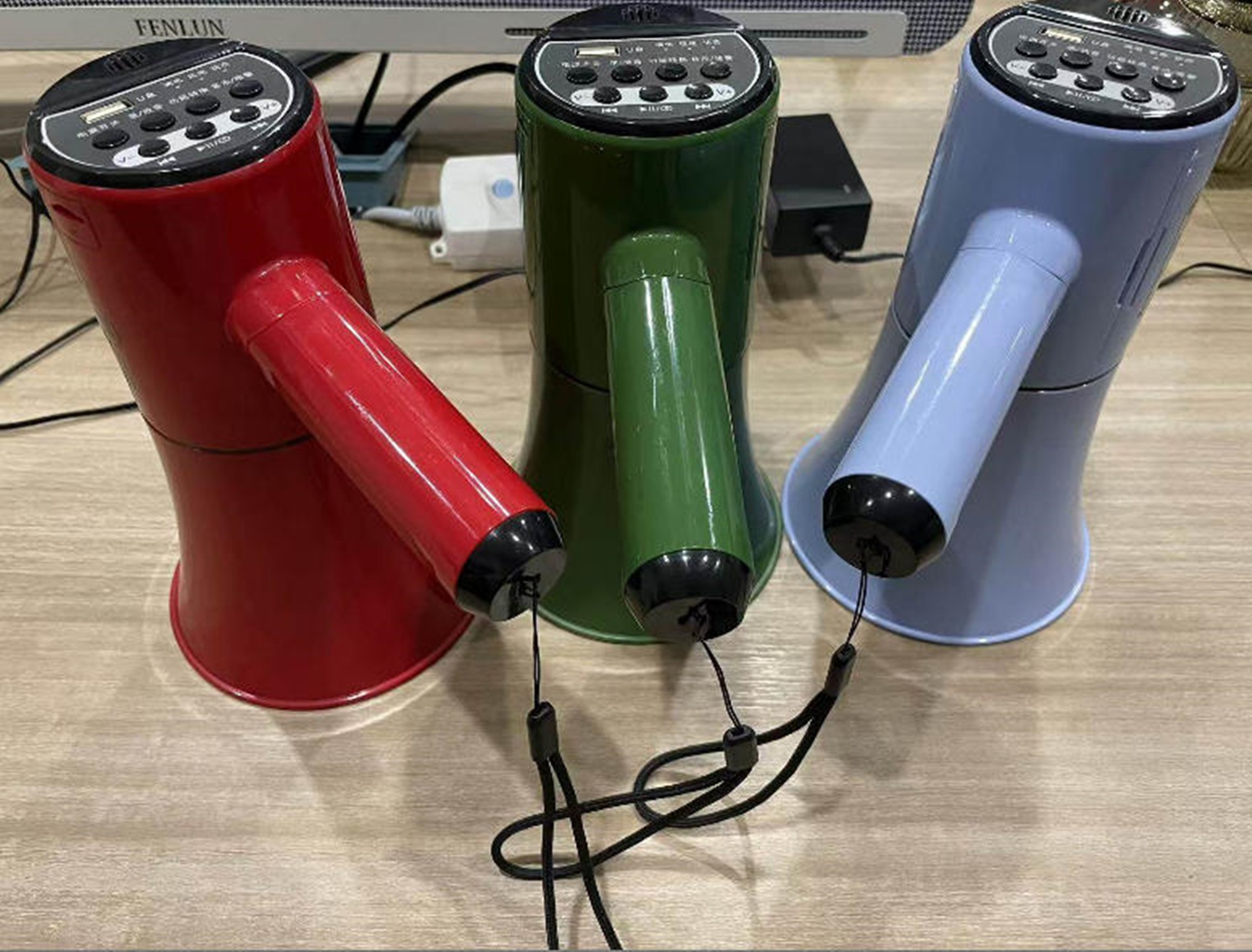 对某企业采购一批大功率手持扩音器交付成功的通知